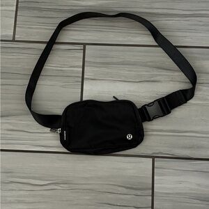 lululemon Everywhere Belt Crossbody Bag 1L Black Unisex Men Women